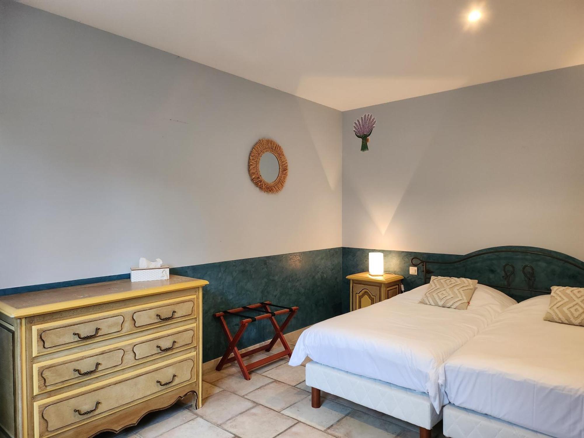 Bed and Breakfast Domaine Les Gendalis Saint-Saturnin-lès-Avignon Esterno foto
