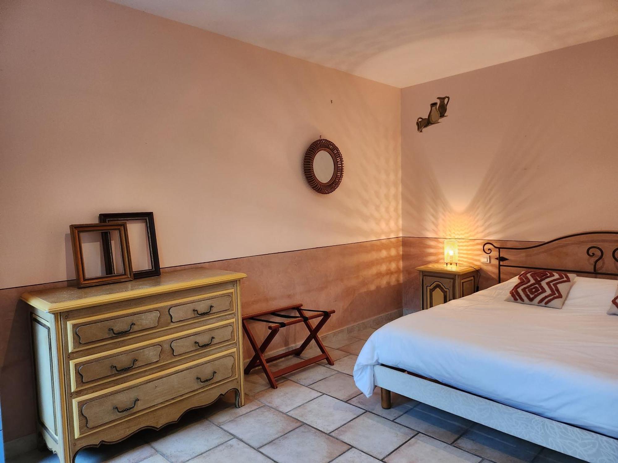 Bed and Breakfast Domaine Les Gendalis Saint-Saturnin-lès-Avignon Esterno foto