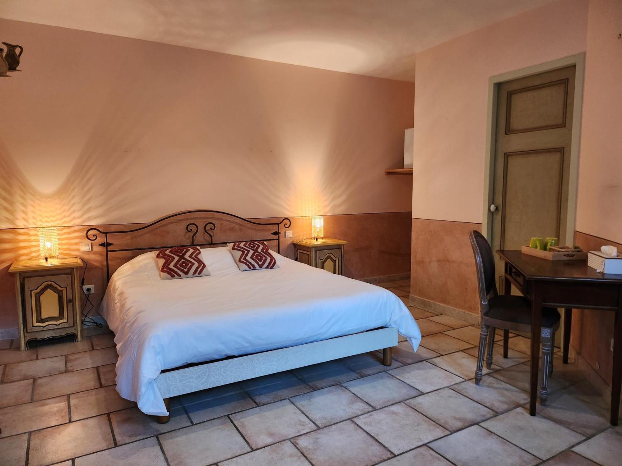 Bed and Breakfast Domaine Les Gendalis Saint-Saturnin-lès-Avignon Esterno foto